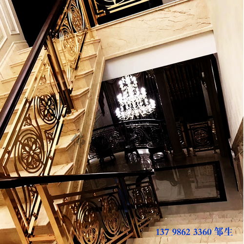 新曼厂家推出创新铝艺镜面雕花楼梯扶手，结合先进软件开发提升用户体验